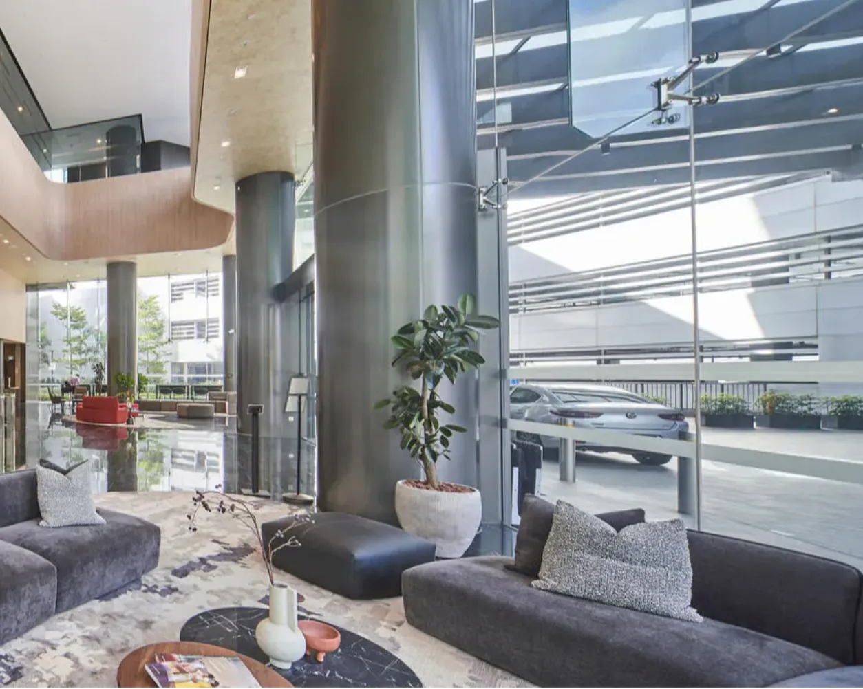 Live R2 interior layout visualization frame asset