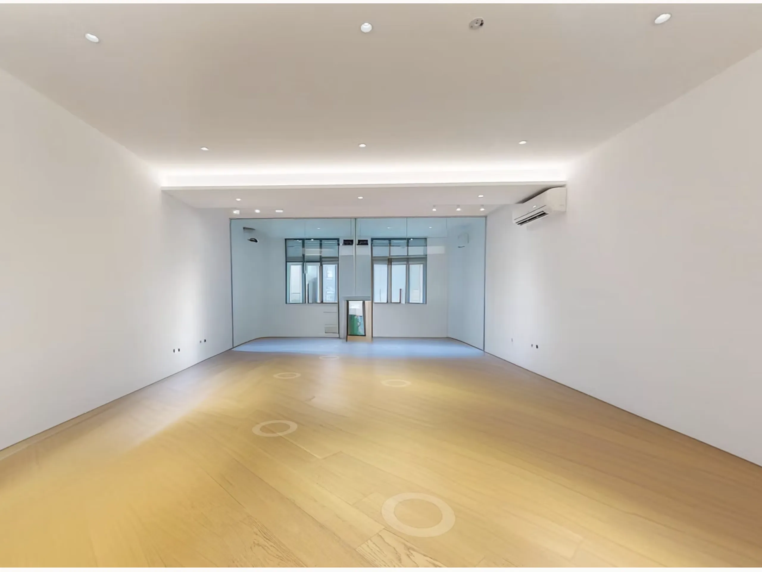 Live R2 interior layout visualization frame asset