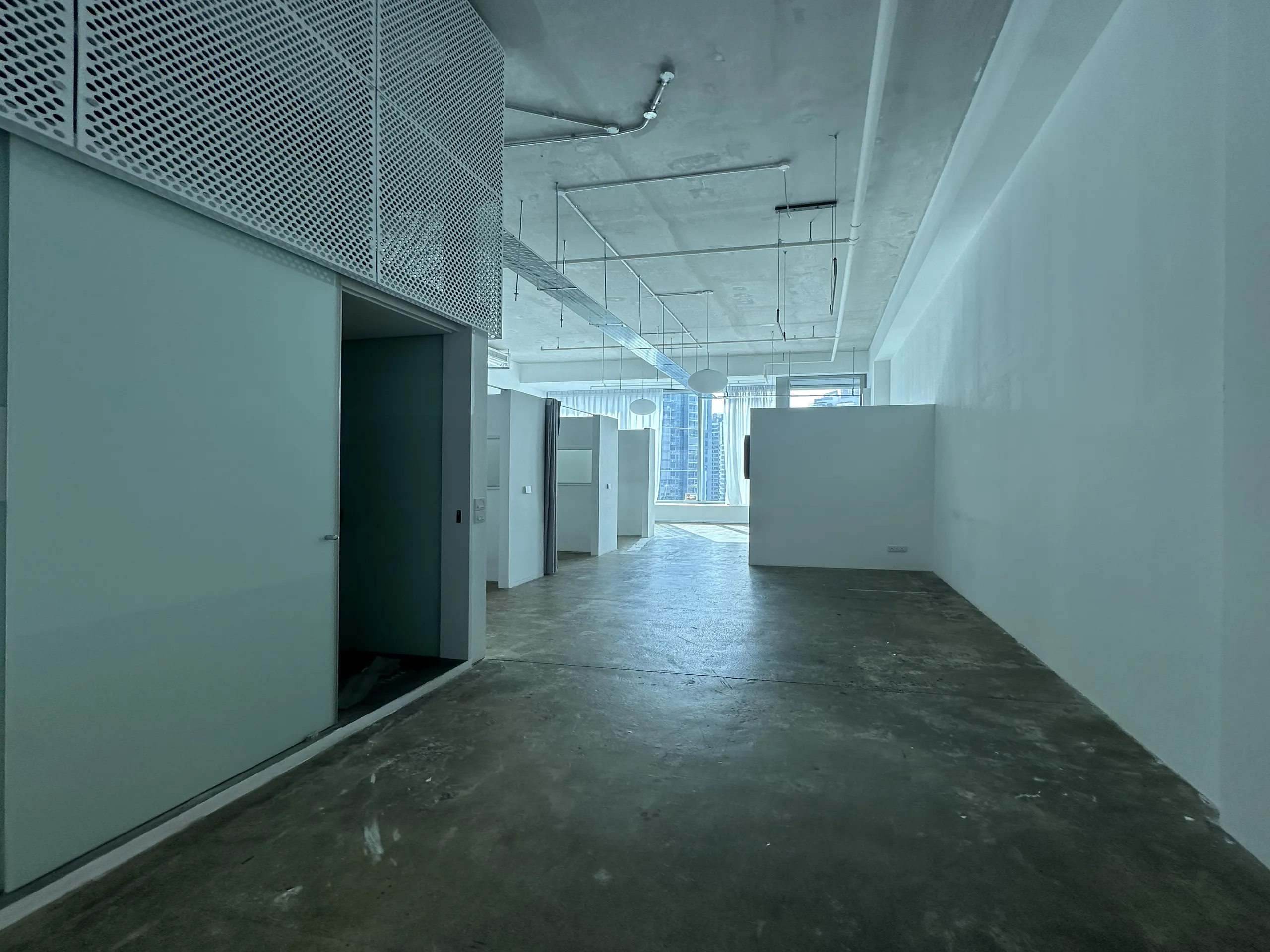 Live R2 interior layout visualization frame asset