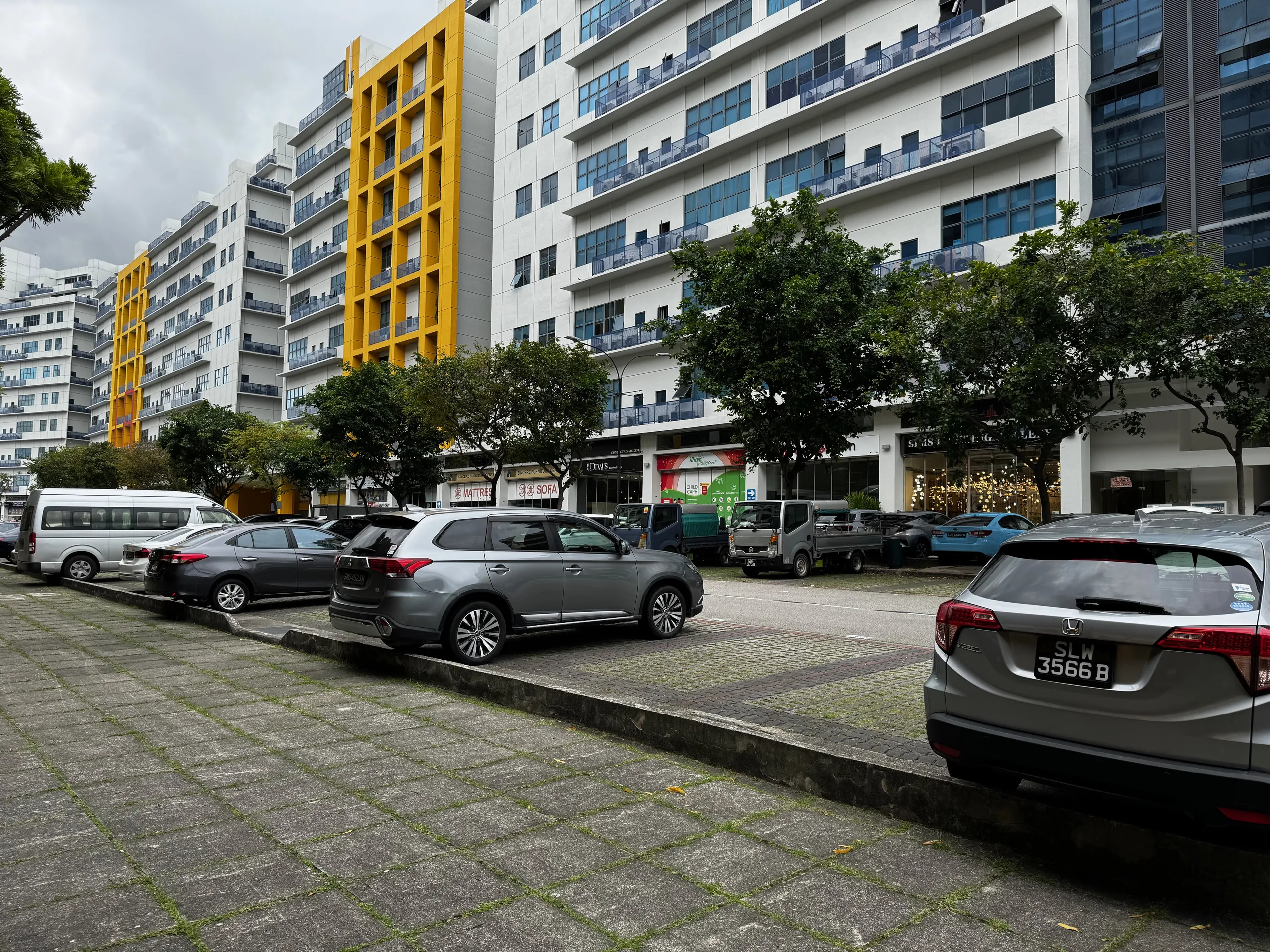 8 @ Tradehub 21 Commercial Real Estate Space Profile